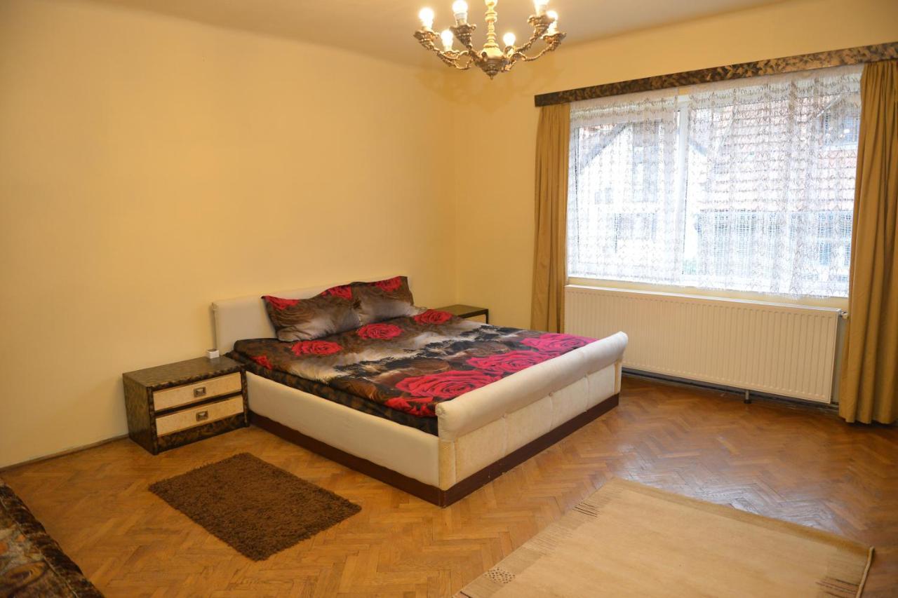 Apartament Oana Braşov Esterno foto